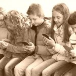Д-р Николас Кардарас: Децата и смартфоните. Всичко е много по-зле, отколкото изглежда!