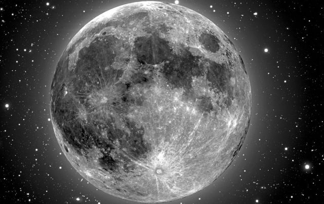 „Черната Луна“ на 30 август: Започват положителни промени!