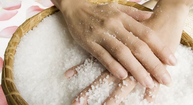 Превръзките със сол, които лекуват дори рак!